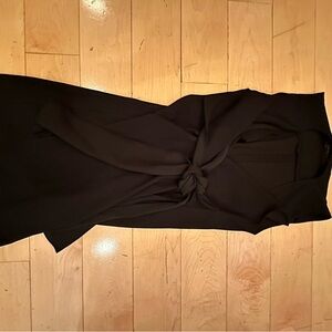Chic black wrap dress, short